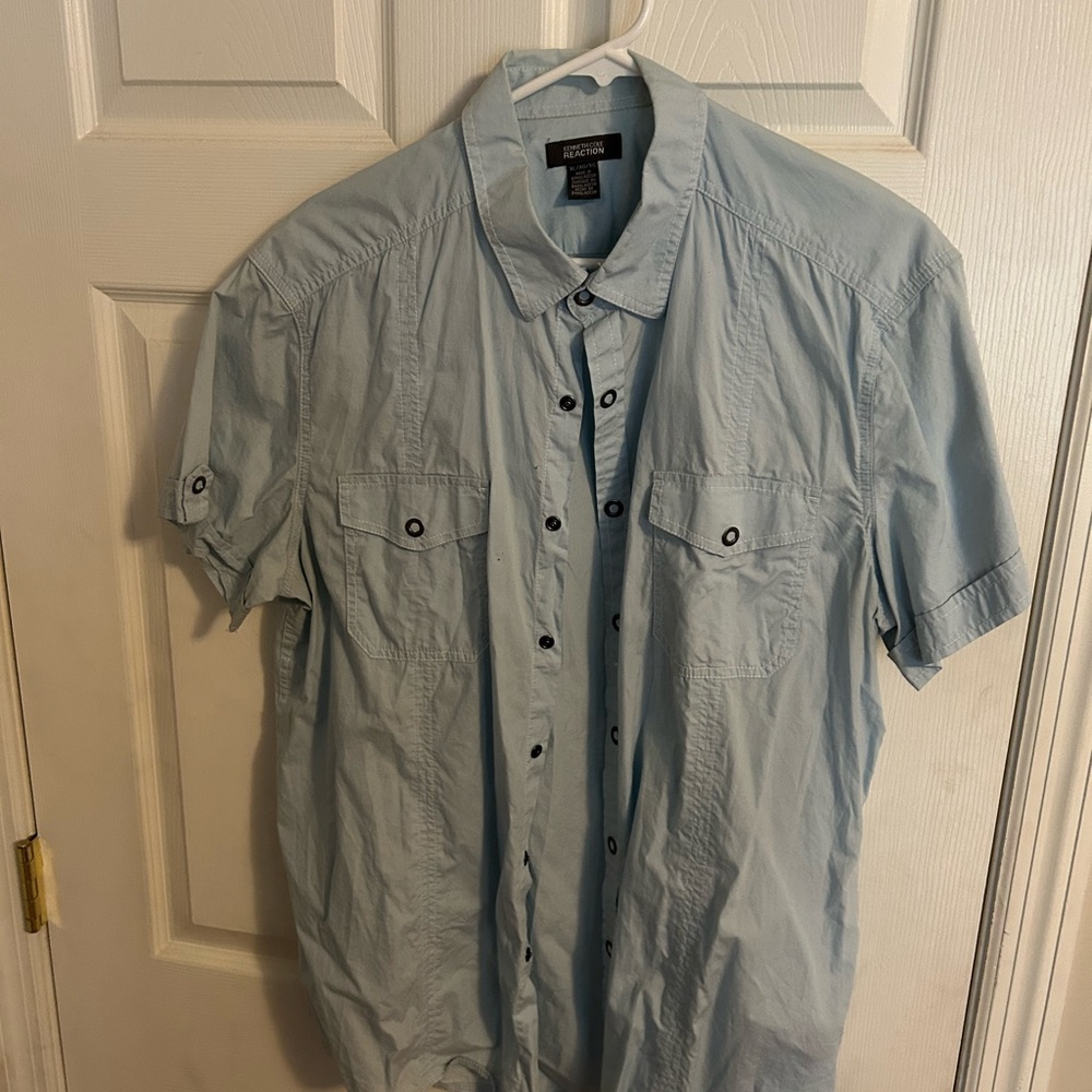 Kenneth Cole Vintage Men's Light Blue Short Sleeve Shirt